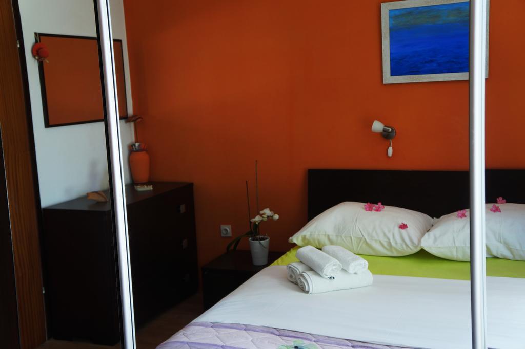 Guest House Tina Rab Town Exteriör bild